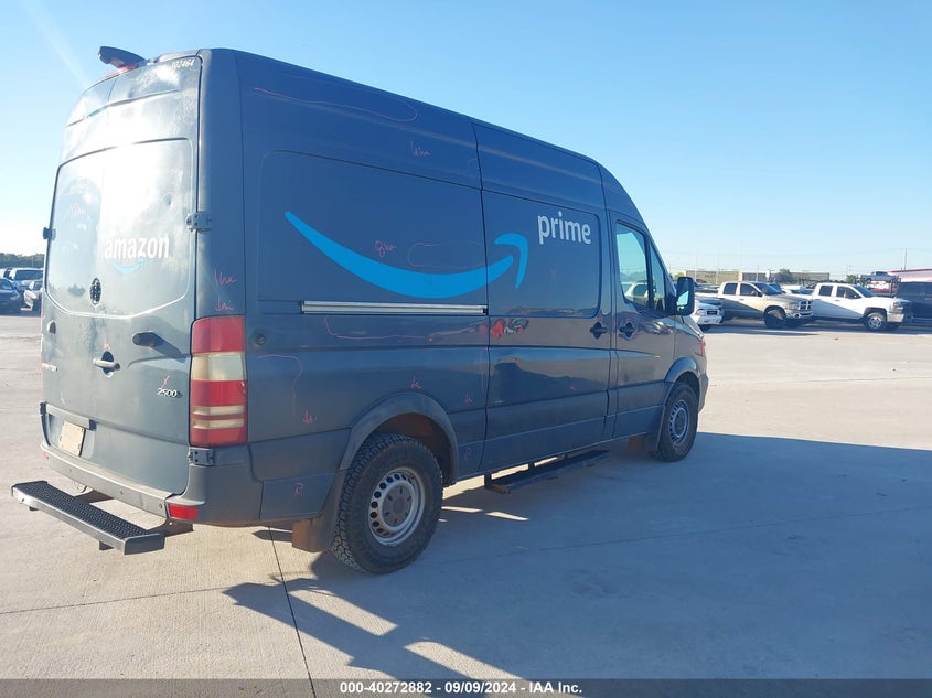 VIN WD3PE7CD6JP633886 2018 MERCEDES-BENZ SPRINTER 2500 STANDARD ROOF V6