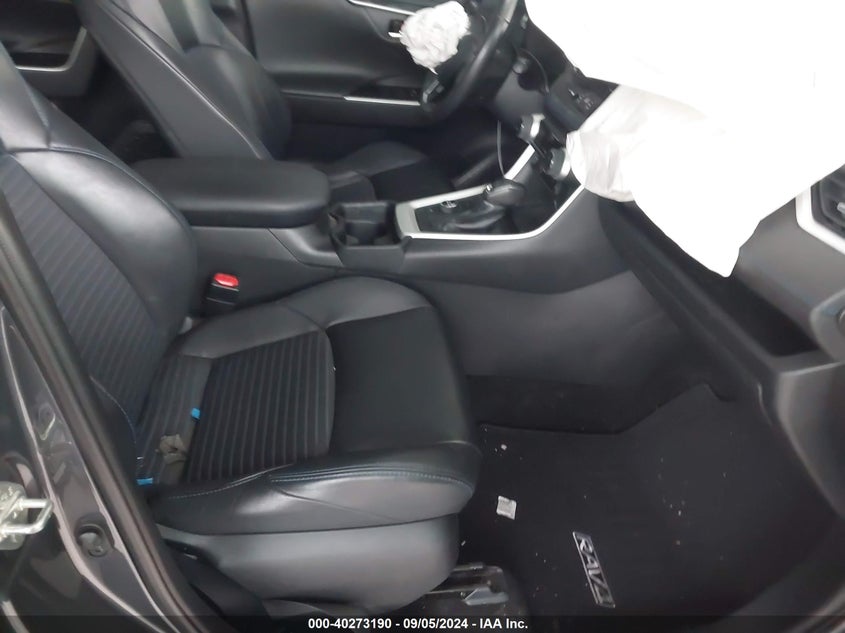 VIN: 2T3EWRFV3KW030684 2019 TOYOTA RAV4 HYBRID XSE