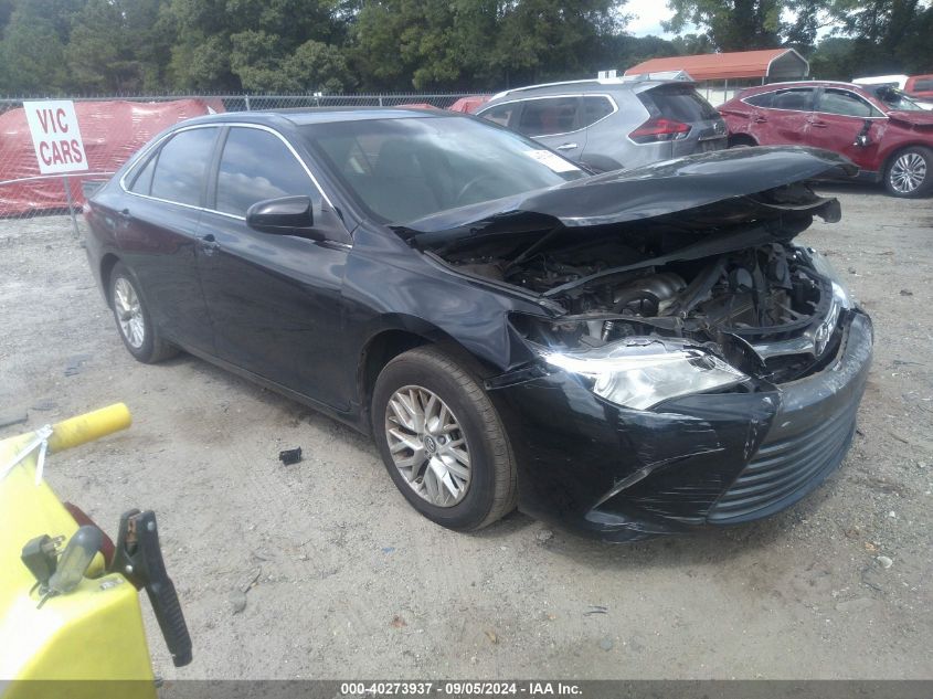 4T1BF1FK0HU693674 2017 TOYOTA CAMRY - Image 1