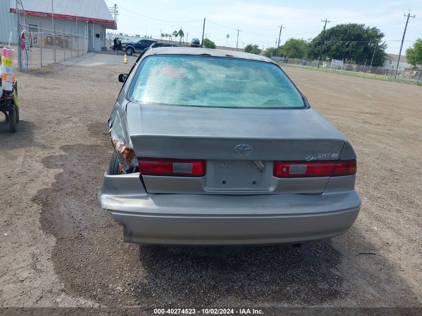 1999 Toyota Camry Le VIN: 4T1BG22K7XU486352 Lot: 40274523