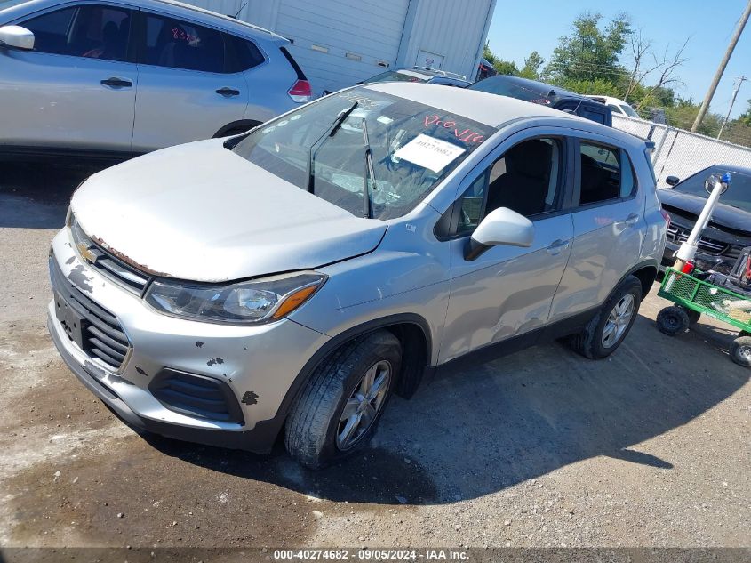 KL7CJNSB3JB596200 2018 CHEVROLET TRAX - Image 2