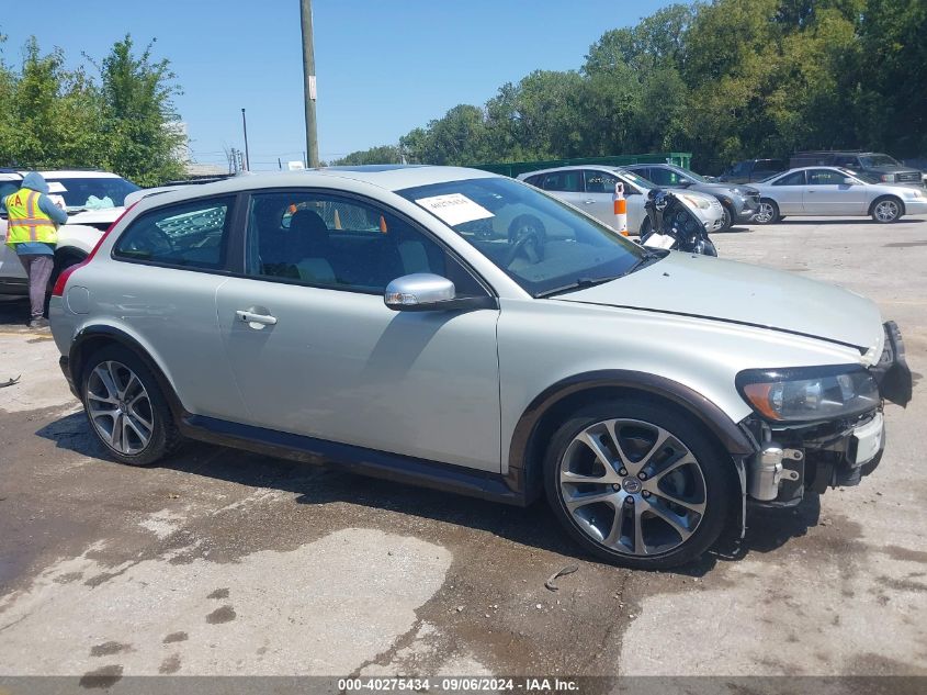 2010 Volvo C30 T5/T5 R-Design VIN: YV1672MK2A2175783 Lot: 40275434