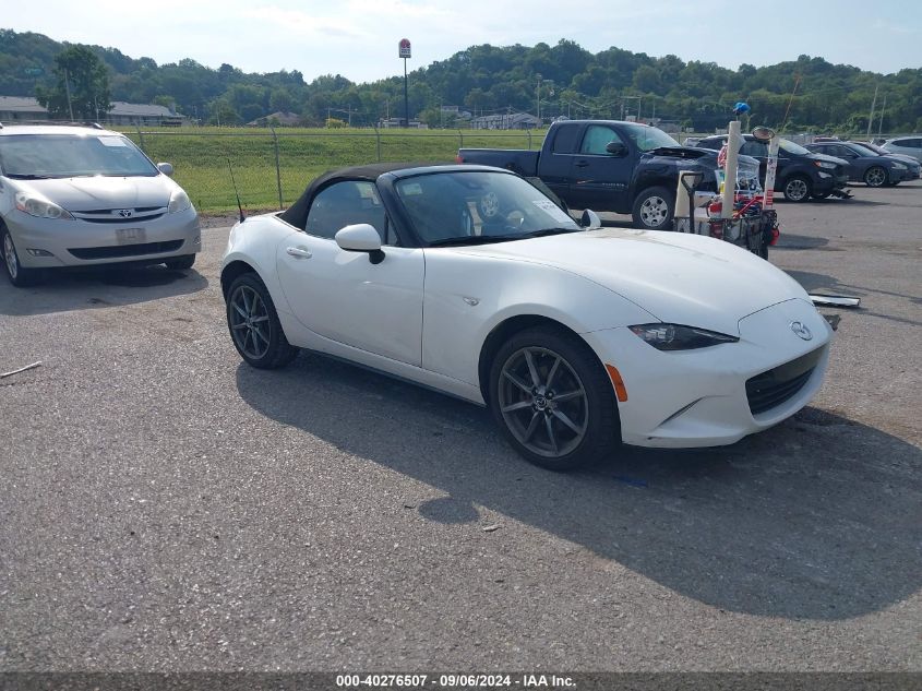 JM1NDAD72K0304294 2019 MAZDA MX-5 - Image 1