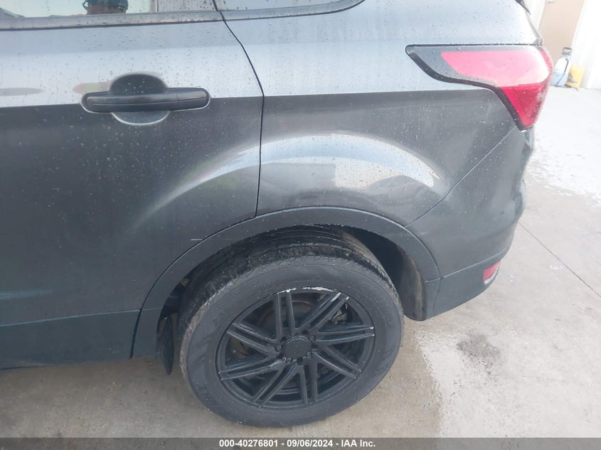 VIN 1FMCU0F75KUB57102 2019 FORD ESCAPE S