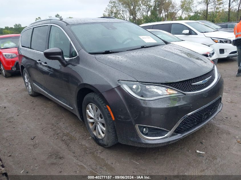 2C4RC1BG1JR165240 2018 CHRYSLER PACIFICA - Image 1