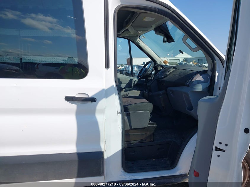 VIN 1FTYR2CM1KKB56199 2019 FORD TRANSIT-250