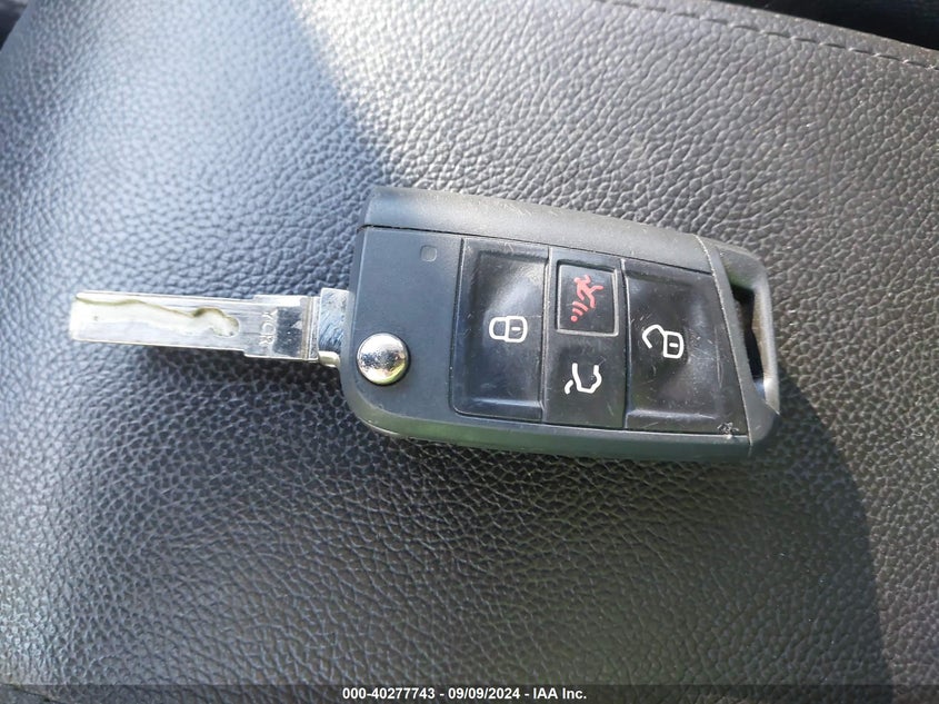 2016 VOLKSWAGEN GOLF SPORTWAGEN TSI S 4-DOOR - 3VWC17AU0GM513595