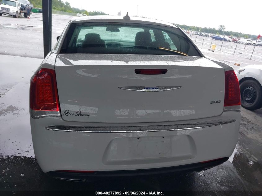 2018 Chrysler 300 Touring L VIN: 2C3CCAAG2JH117389 Lot: 40277892