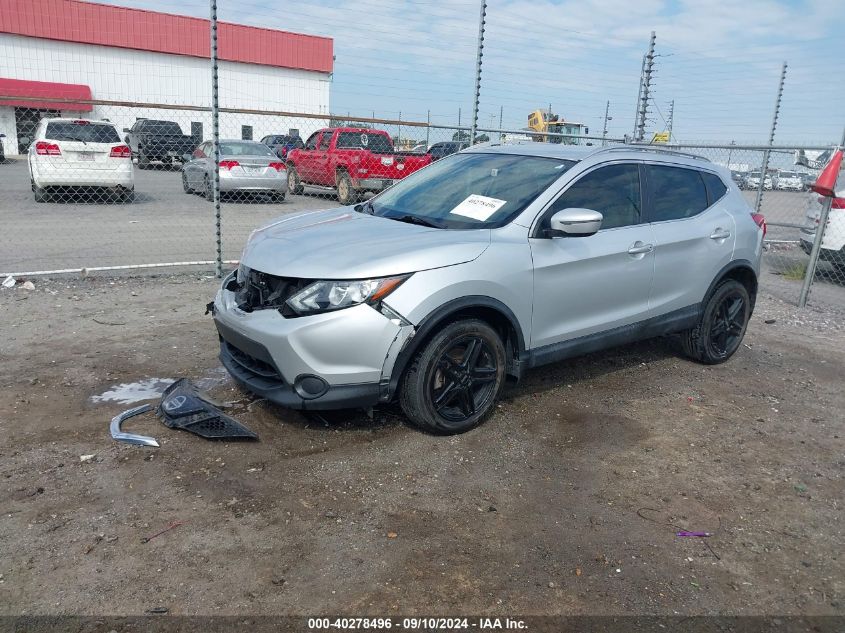 JN1BJ1CR2JW292113 2018 NISSAN ROGUE - Image 2