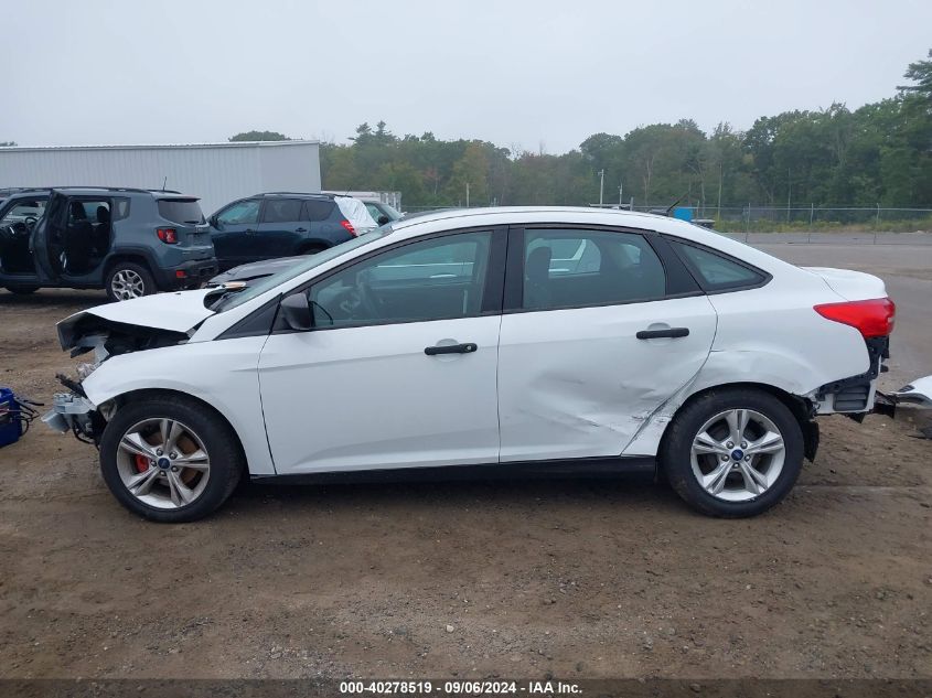 2017 Ford Focus S VIN: 1FADP3E20HL240433 Lot: 40278519