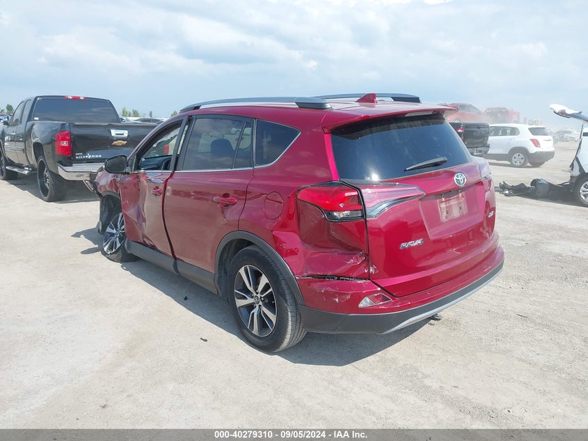 2018 TOYOTA RAV4 XLE VIN: 2T3WFREV6JW495805