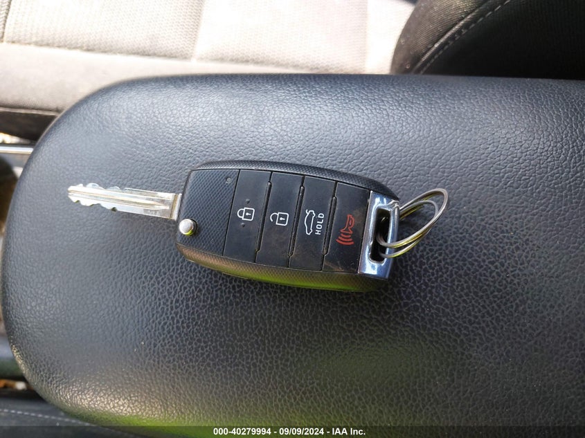 2017 KIA FORTE LX - 3KPFK4A73HE112348