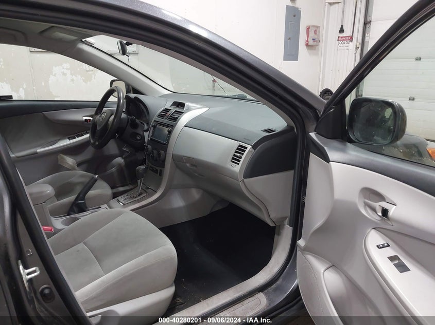 2013 TOYOTA COROLLA LE - 2T1BU4EE1DC054721