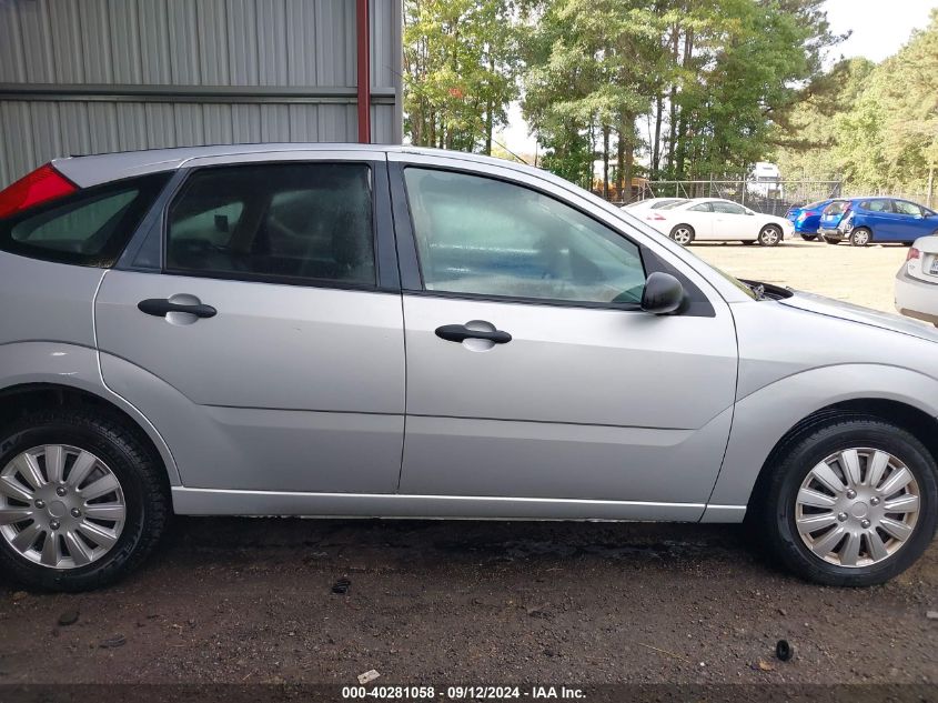 2007 Ford Focus S/Se/Ses VIN: 1FAHP37N27W195839 Lot: 40281058