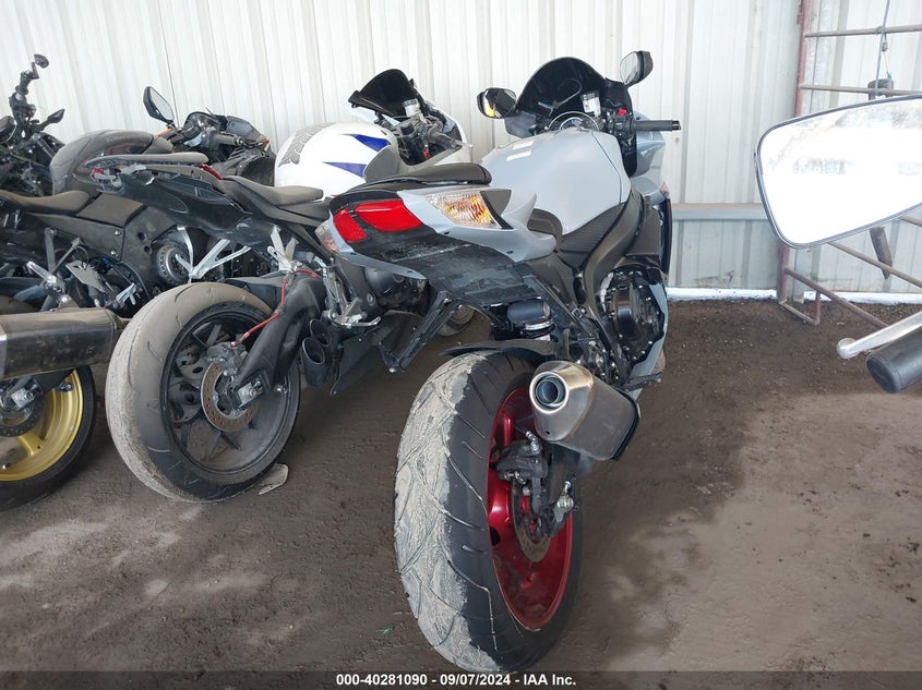 2023 SUZUKI GSX-R600 - JS1GN7FA8P7100657