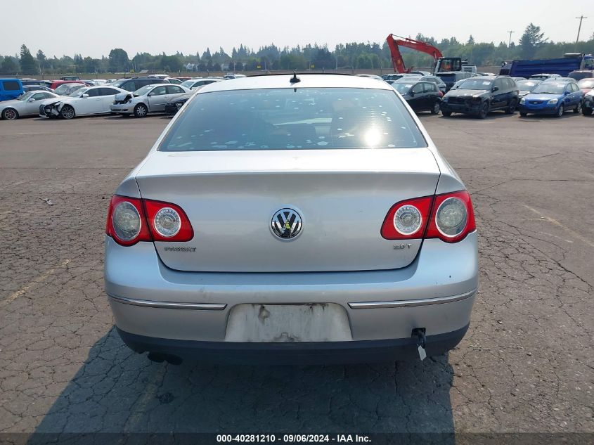 2008 Volkswagen Passat Komfort VIN: WVWAK73CX8E137975 Lot: 40281210