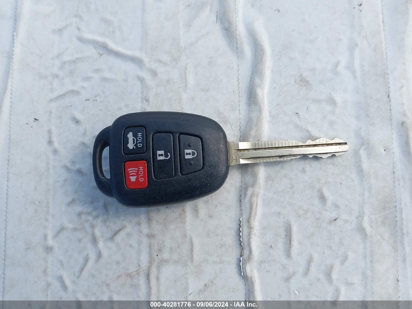 2017 TOYOTA CAMRY SE - 4T1BF1FK5HU802159