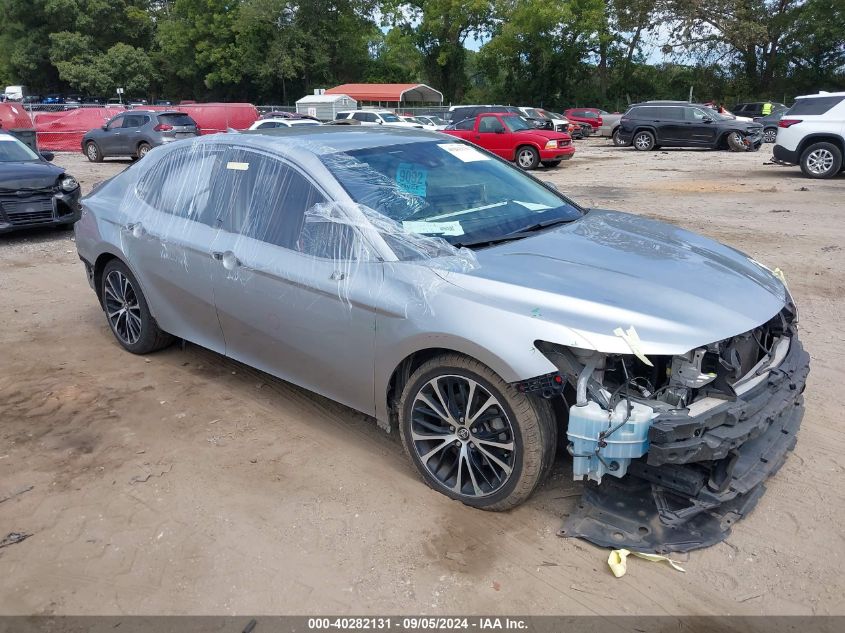 4T1G11AK8LU886689 2020 TOYOTA CAMRY - Image 1