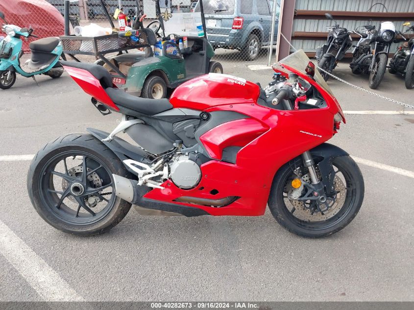 2021 Ducati Panigale V2 VIN: ZDMHAATW4MB002354 Lot: 40282673