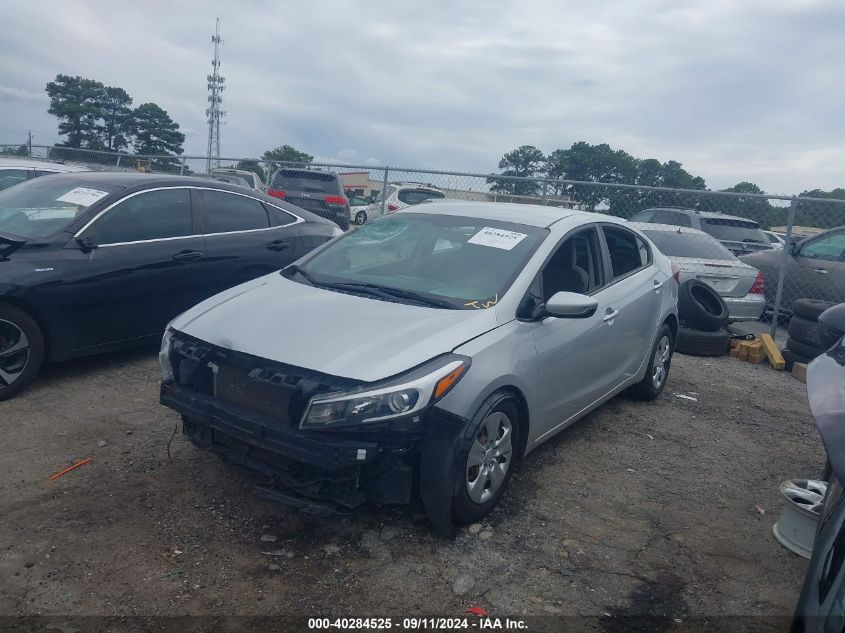 VIN 3KPFL4A77JE165038 2018 KIA FORTE no.2