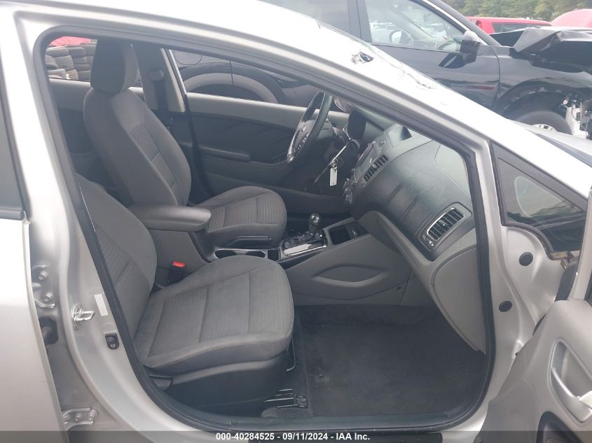 VIN 3KPFL4A77JE165038 2018 KIA FORTE no.5