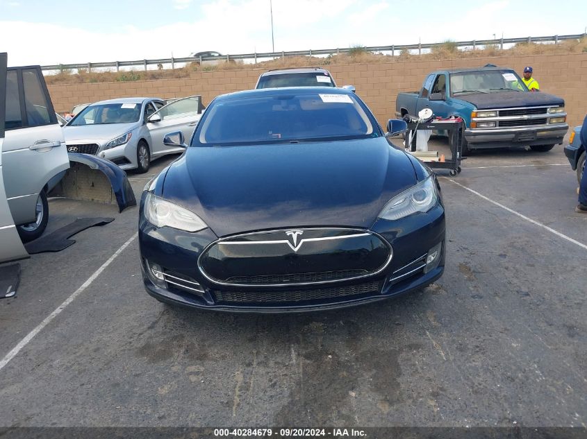 2013 Tesla Model S VIN: 5YJSA1CN1DFP16464 Lot: 40284679