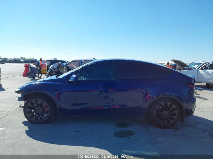 2022 Tesla Model Y Performance Dual Motor All-Wheel Drive VIN: 7SAYGDEF2NF374852 Lot: 40286833