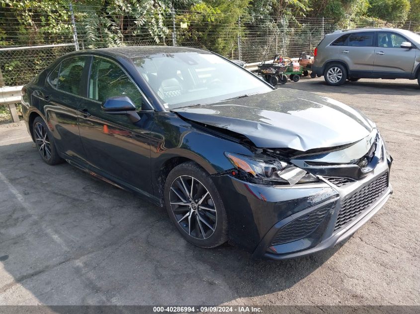 4T1G11AK1MU435668 2021 TOYOTA CAMRY - Image 1