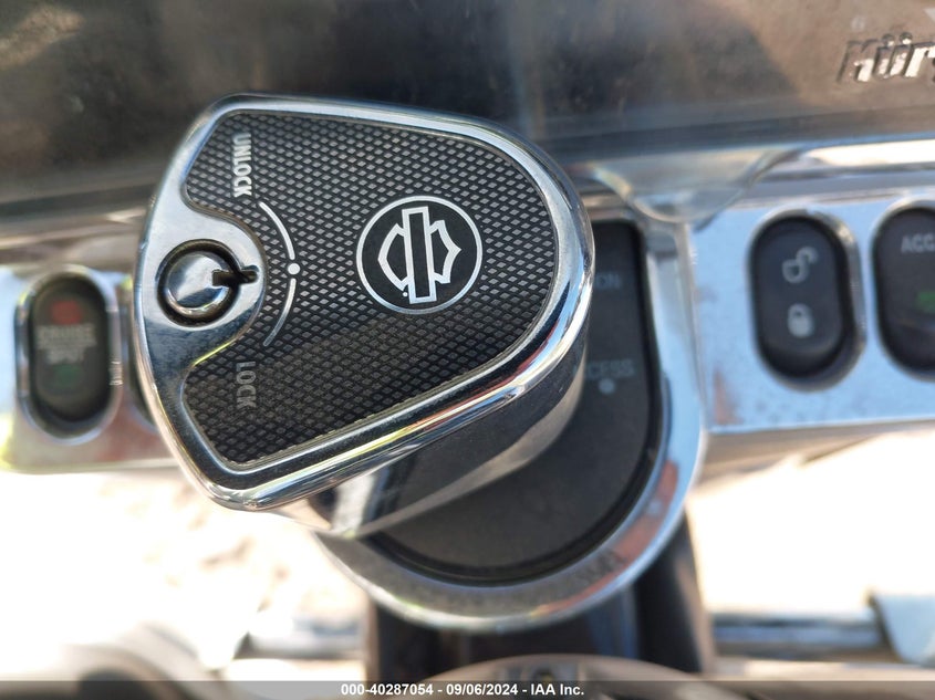 2013 HARLEY-DAVIDSON FLHTCUSE CVO ULTRA CLS ELECTRA GLD - 1HD1PR815DB957718