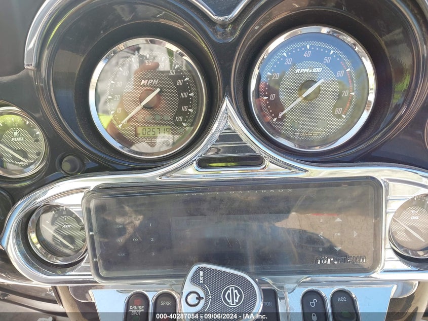 2013 HARLEY-DAVIDSON FLHTCUSE CVO ULTRA CLS ELECTRA GLD - 1HD1PR815DB957718