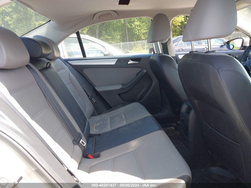 2013 VOLKSWAGEN JETTA HYBRID SE/SEL/SEL PREMIUM - 3VW637AJ6DM293629