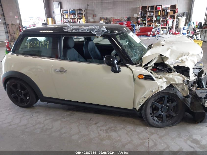 2013 Mini Hardtop Cooper VIN: WMWSU3C5XDT687639 Lot: 40287934