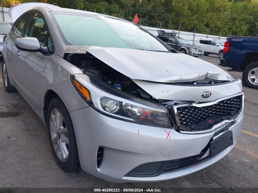 2017 Kia Forte Lx VIN: 3KPFL4A70HE015881 Lot: 40288223