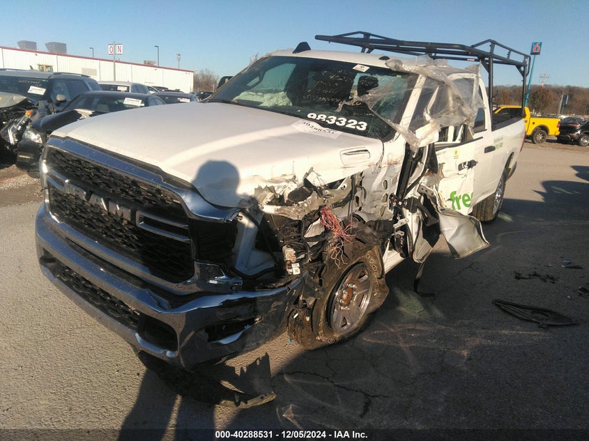 Vin: 3c6ur5hj2rg124661, lot: 40776961, ram 2500 tradesman  4x4 8' box 20242