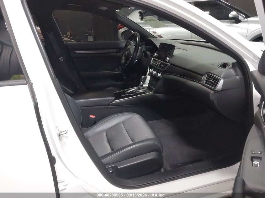 VIN 1HGCV1F32JA211803 2018 HONDA ACCORD SPORT
