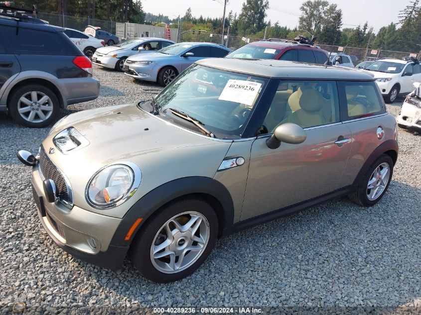 2010 Mini Cooper S VIN: WMWMF7C59ATZ69776 Lot: 40289236