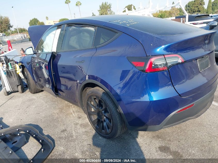 VIN 7SAYGDEE7PA154713 2023 Tesla Model Y, Awd/Long... no.3