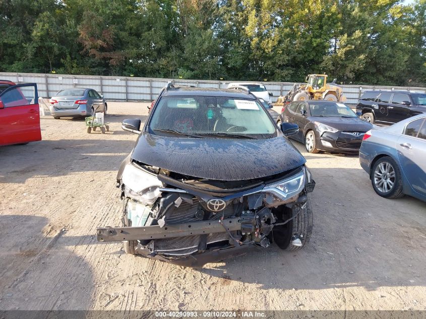 2T3RFREV8HW571046 2017 Toyota Rav4 Xle