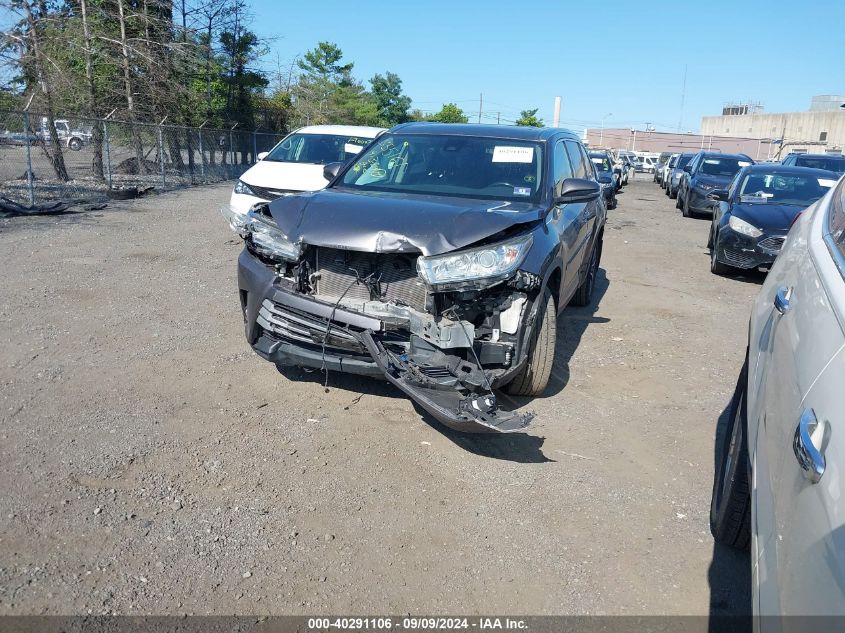 5TDJZRFH7KS586742 2019 TOYOTA HIGHLANDER - Image 2