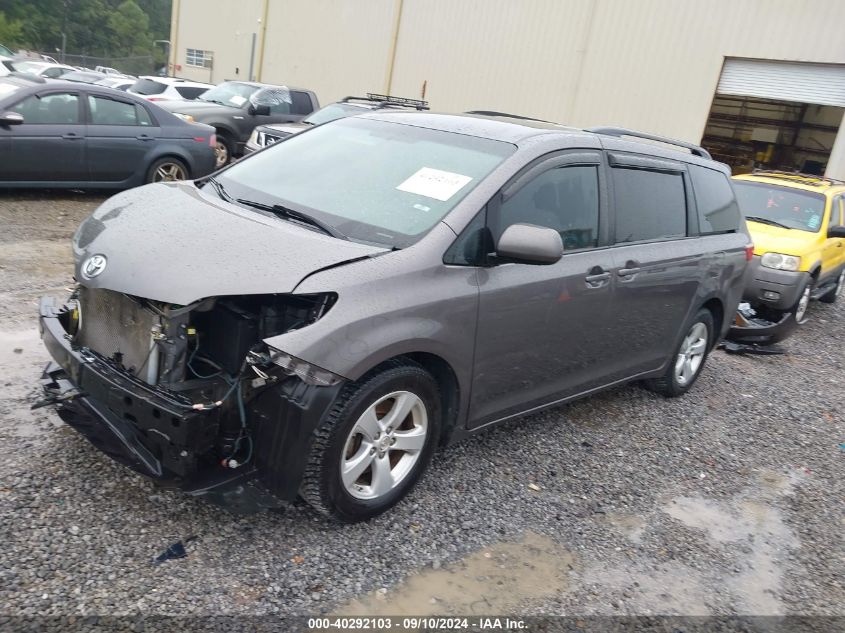 5TDKK3DC3GS714155 2016 TOYOTA SIENNA - Image 2