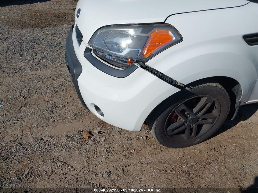 2011 Kia Soul + VIN: KNDJT2A27B7710515 Lot: 40292190