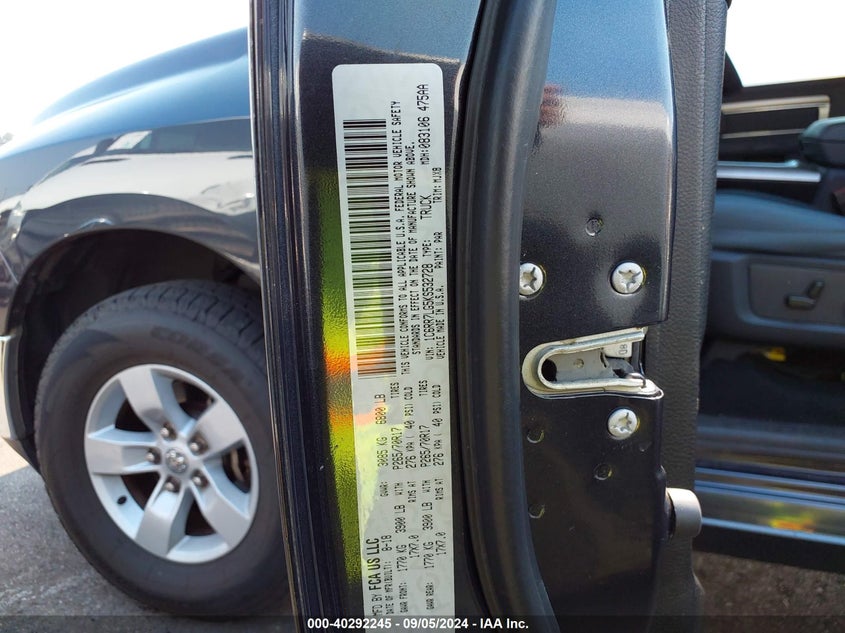 2019 RAM 1500 CLASSIC SLT  4X4 5'7 BOX - 1C6RR7LG5KS532728