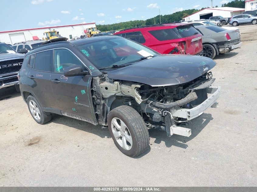 VIN 3C4NJCBB6JT469391 2018 JEEP COMPASS no.1