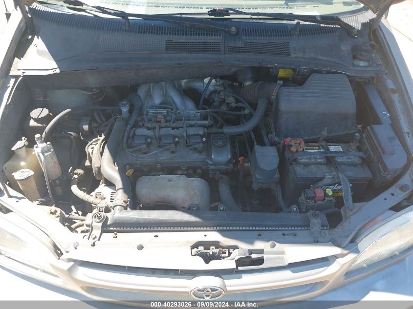 4T3ZF13C3YU228826 2000 Toyota Sienna Le