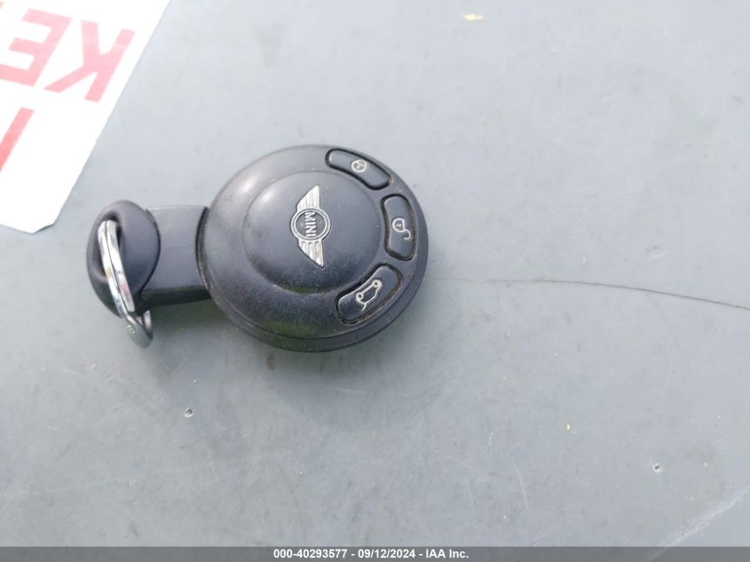 2007 Mini Cooper VIN: WMWMF33587TL68862 Lot: 40293577