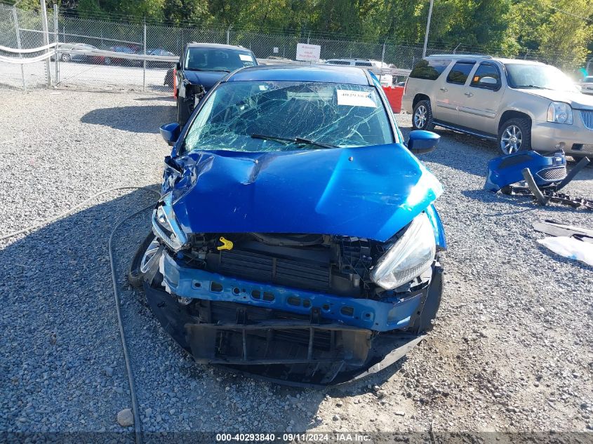 2018 Ford Focus Se VIN: 1FADP3F21JL327598 Lot: 40293840