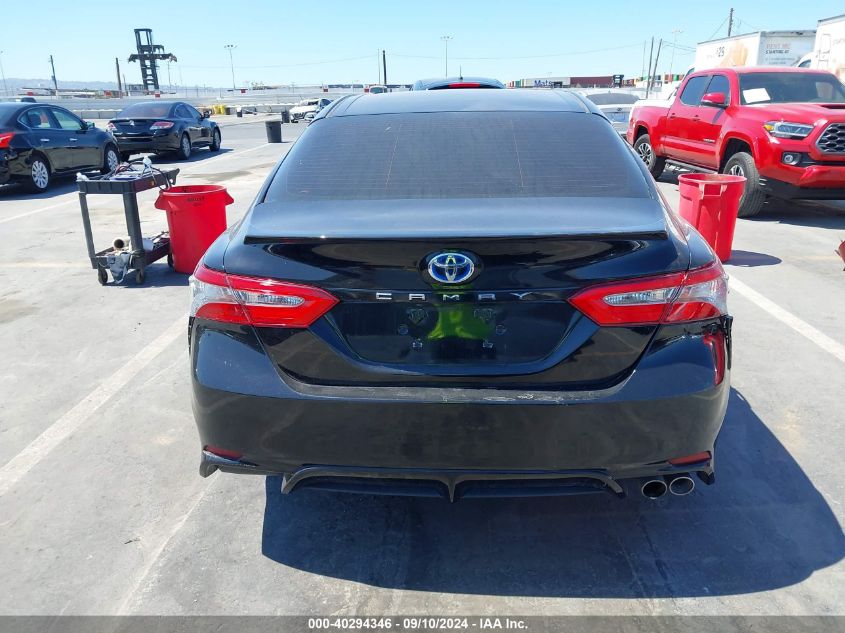 4T1B11HK2JU646728 2018 Toyota Camry Se