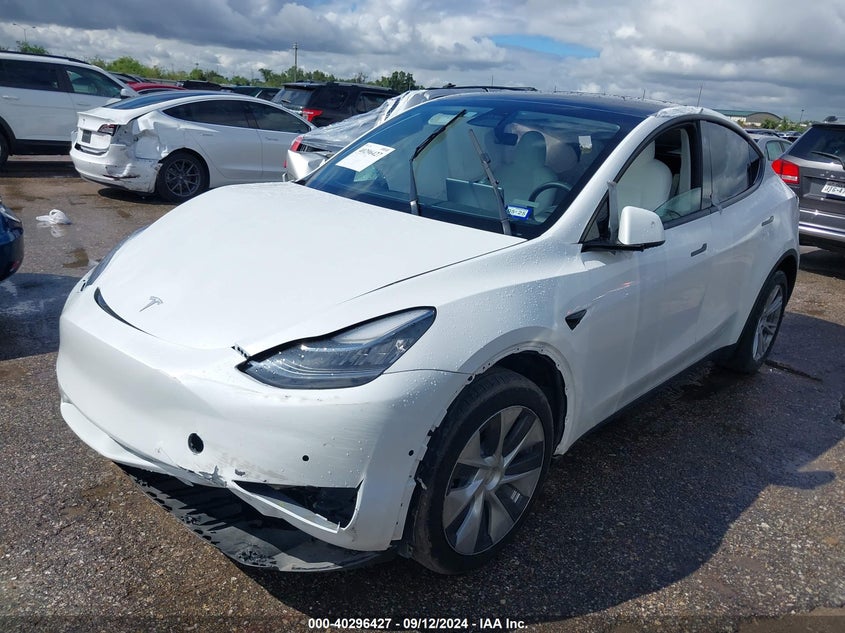 2022 Tesla Model Y(VIN: 7SAYGDEE4NF443547
