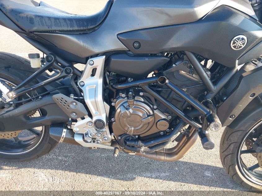 2017 Yamaha Fz07 VIN: JYARM06EXHA012463 Lot: 40297067