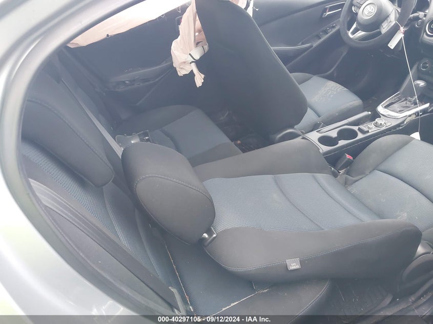 VIN 3MYDLBYV6HY189177 2017 TOYOTA YARIS IA